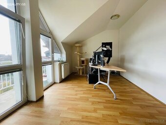 Pronájem rodinného domu 225 m², pozemek 204 m² V zahradách, - 8