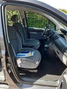Peugeot 807 2.0 Hdi 100 kw -8mist. model 2012 - 8