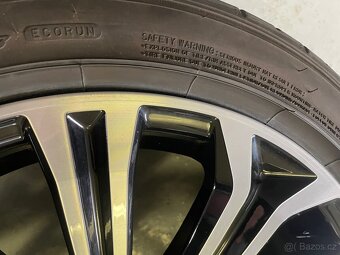 Orig Toyota Corolla r17 + 225/45/17 85-90% - 8