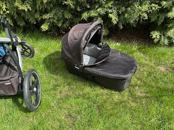 Prodám kočárek Thule Urban Glide 2 Majolica blue s korbou. - 8