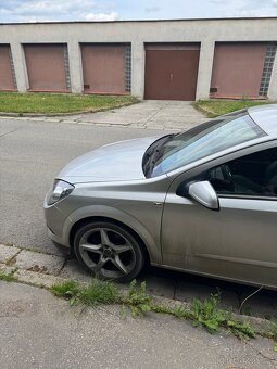 Opel Astra gtc - 8