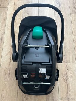 Autosedačka Britax Römer baby safe core 2023 + isofix Britax - 8