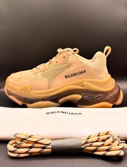 Balenciaga Triple S - 8