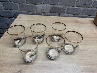 Sada retro skleniček s motivem veteránů – 6 ks, zlatý lem - 8