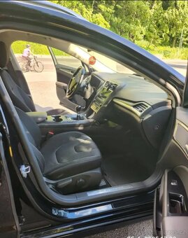 PRODÁM luxusní Mondeo kombi 2TDCi, Titanium, 110kW, 2018 - 8