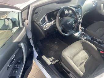 Cee'd 1.6 CRDi 1.maj. nové v CZ - 8