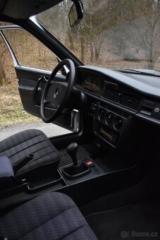 Mercedes Benz 190D - 8