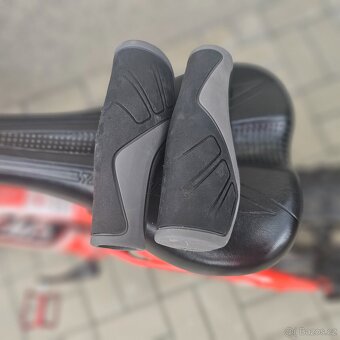 Specialized MTB Hardrock (135-150cm), XS 13" - 8