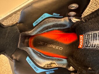 BRUSLE CCM JETSPEED FT6 VEL. 44/8,5D - 8