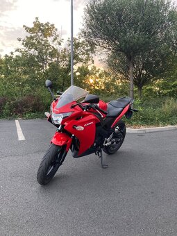 Honda CBR 125R - 8