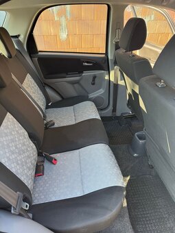 Suzuki SX4 - 8