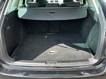 VW Golf VI 1.4TSi, r.2010, serviska, panorama - 8