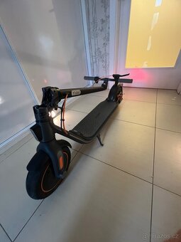elektrická koloběžka NINEBOT - 8