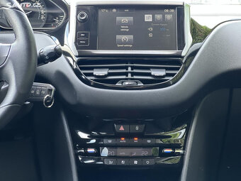 🚗 Peugeot 208 1.2i KLIMA 2015 PANORAMA TEMPOMAT - 8