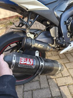 Suzuki gsxr 1000 - 8