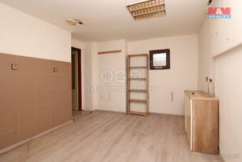 Pronájem skladu, 3652 m², Kratonohy, ul. KRATONOHY - 8