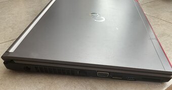 Fujitsu Lifebook E736 - 8