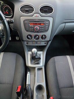 Ford Focus kombi 1.6 16V 74kw ser.kniha 3/20111 - 8