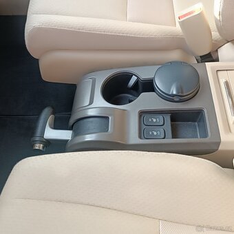 Prodám Hondu CR-V 4x4 - výbava EXECUTIVE - 8