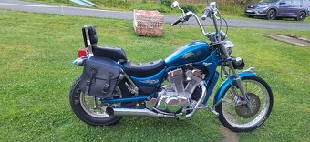 Suzuki VS 600 Intruder - 8
