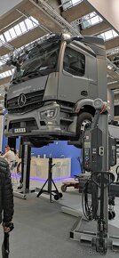 Zvedák DVOUSLOUPOVÝ se SPDNÍM/ VRCHNÍM propojením 3.5-7.5t - 8