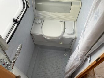 Fendt Platin 510, 4 osoby, sprcha, bojler, fr.postel - 8