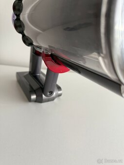 Vysavač dyson V11 - 8