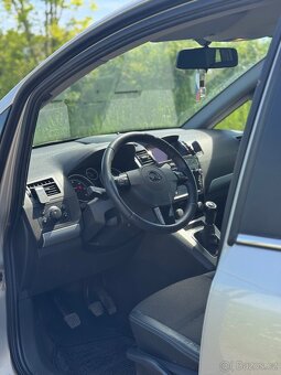 Opel Zafira B 7místné 1.9CDTI - 8