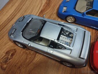 Bugatti EB 110 1/18 - 8
