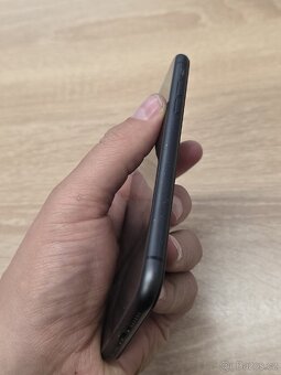 iPhone 11 64GB (baterie 100%) - 8