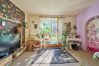 Prodej domu se 2 bytovými jednotkami, garážemi a dílnami - 8