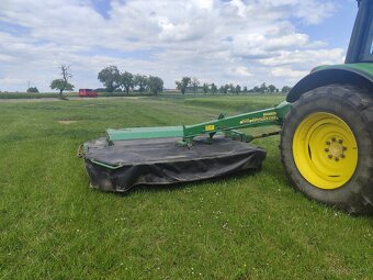 Disková sekačka John Deere 328 - 8