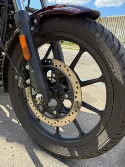 Royal Enfield Meteor 350 - Stellar Red - 8