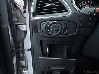 Ford Galaxy 1.5/118kW TITANIUM 7.Míst r.v. 2016 jen 98tkm - 8