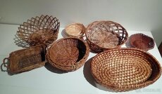 Ubrus a  Na chalupu 150kč,-Ručně pletené košíky kus -30Kč - 8