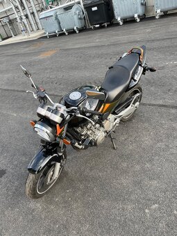 Honda Hornet CB 600 F r.v. 2002 - 8
