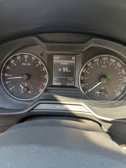 ŠKODA OCTAVIA 3 AUTOMAT 2.0 TDI 110KW PLNÁ VÝBAVA - 8