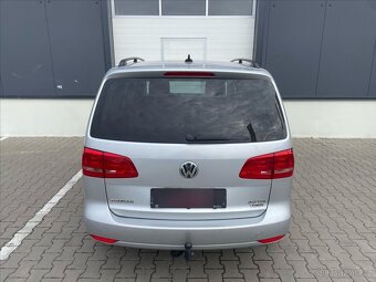 Volkswagen Touran 2,0 TDi 7 MÍSTNÉ Comfortline BlueMotion - 8