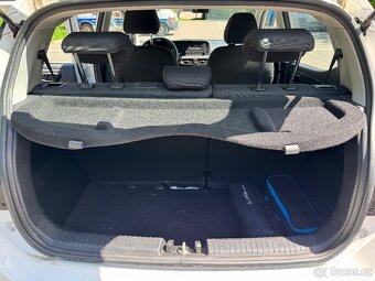 Hyundai i10, rok 2020 - 8