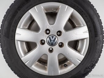 Volkswagen Golf - Originání 15" alu kola - Zimní pneu - 8