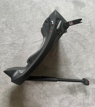CYBEX Aton B2 i-Size (Volcano Black Silve) + Base One (Gold) - 8