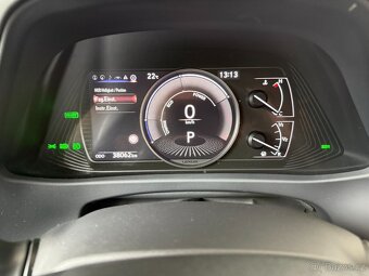 Lexus UX 250h, 2.0 112 kW LUXURY LINE 1.majitel - 8
