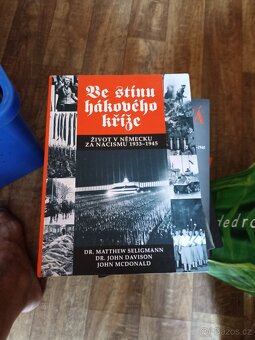 Knihy druhá světová - 8