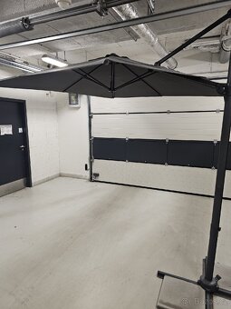 Zahradní slunečník šedý 250cm x 250cm nový - 8