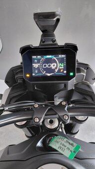 Moto Guzzi V85 - Strada - 8