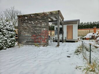 Prodej chatky v klidné osadě - 8