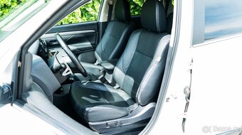Mitsubishi Outlander 2.2 DI-D Instyle A/T - 8