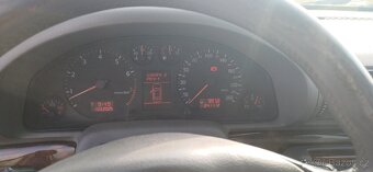Audi A4 B5 2.4 V6 - 8