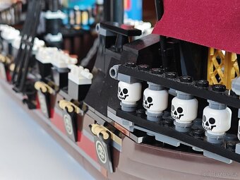 Lego 4195 - Queen Anne's Revenge - 8