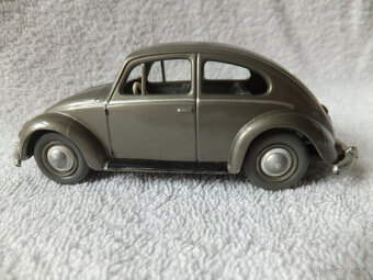 Wiking 140 Beetle 1200 Typ 2 Oválné okno v šedé barvě s rohy - 8